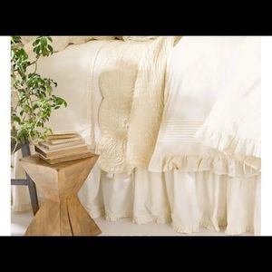 Pine Cone Hill - Classic Ruffle Ivory Bedskirt